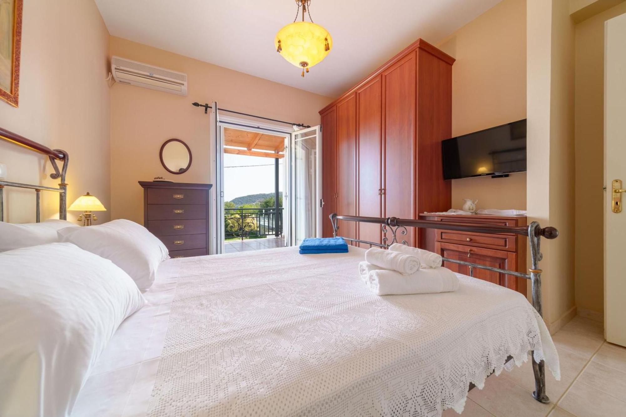 Apartment Iphigenia At *